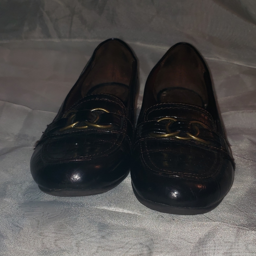 Womans dress shoes
